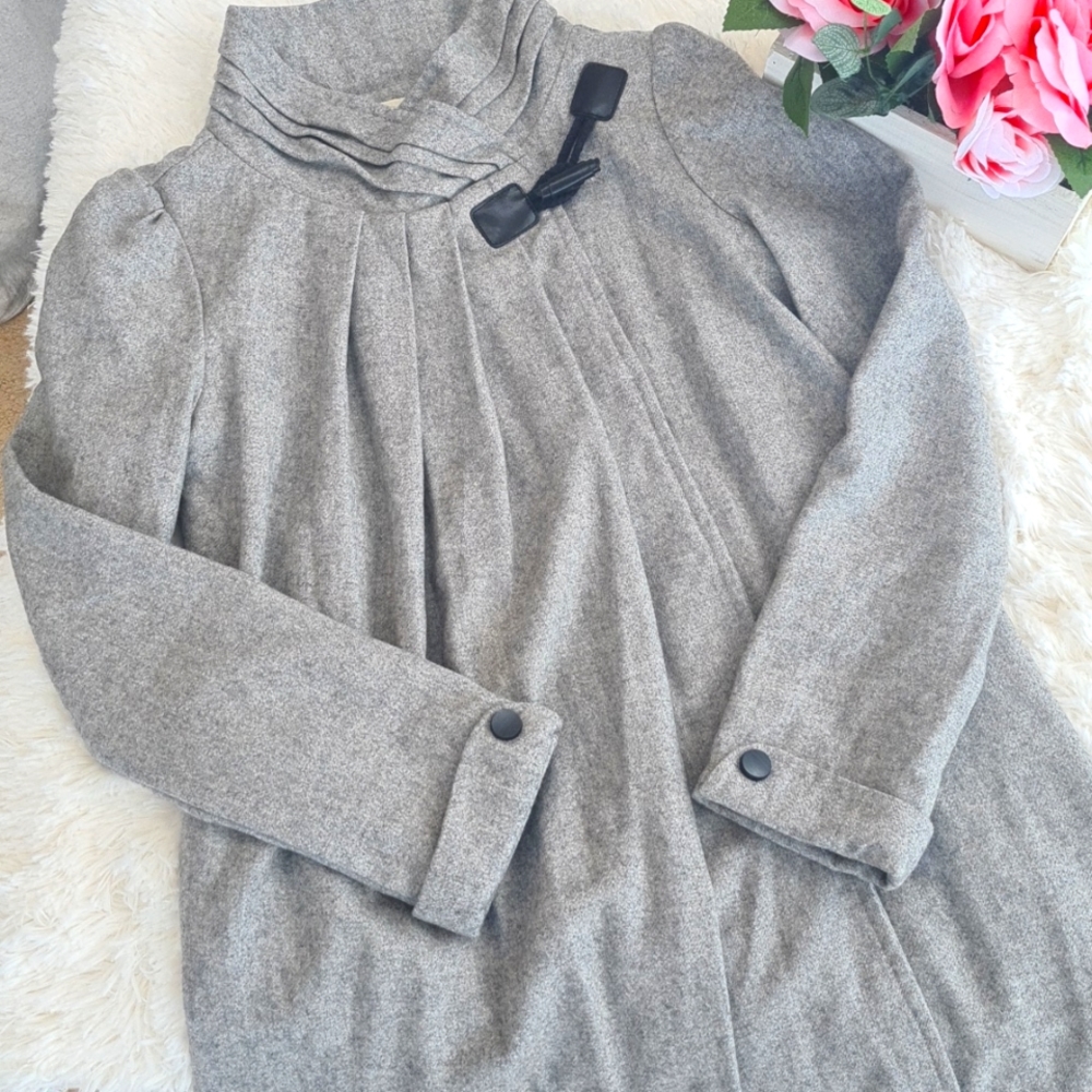 Women's Coat Size Small Color light gray. Worn two times.